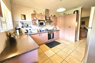 3 Bedroom Property for Sale in Dana Bay Western Cape